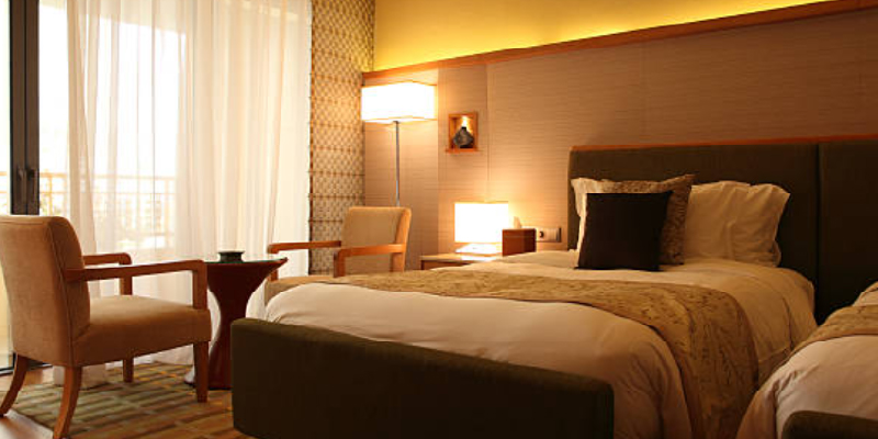 海外渡航コストを含めても依然有利